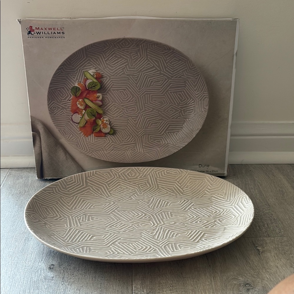 Maxwell & Williams NEW Dune Oval Patterned Platter